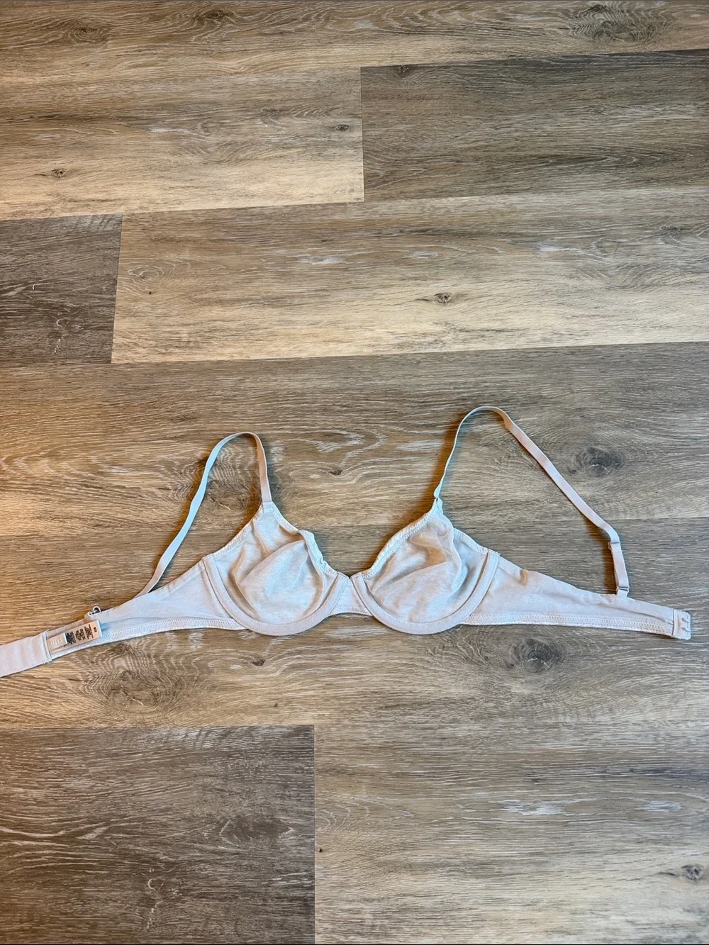 SKIMS Light Gray Underwire Bra - Picture 2 of 3